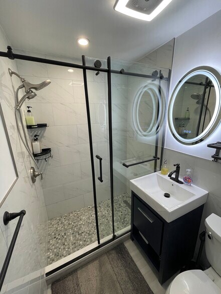 Building Photo - 871 Harrison Ave