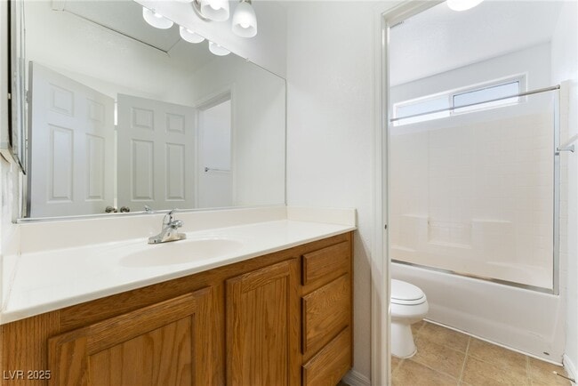 Building Photo - 32 Rosa Rosales Ct