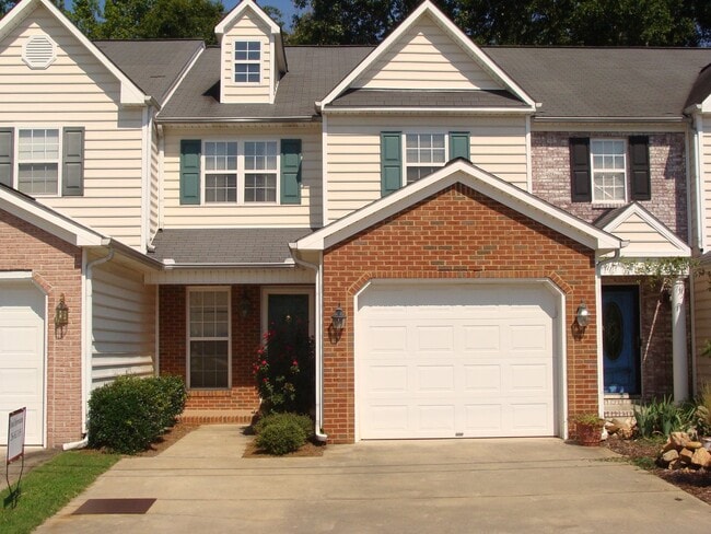 Primary Photo - 426 Village Pl