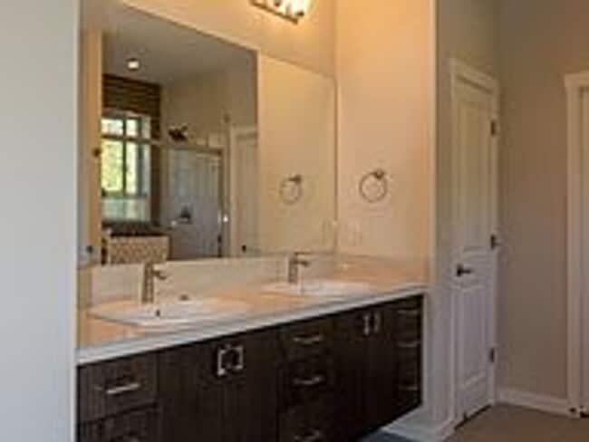Building Photo - Charming Custom Camas Home in Gated Community
