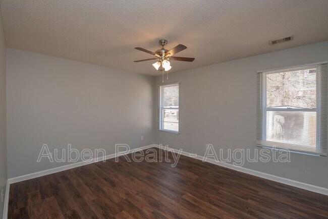 Building Photo - 3428 Monte Carlo Dr