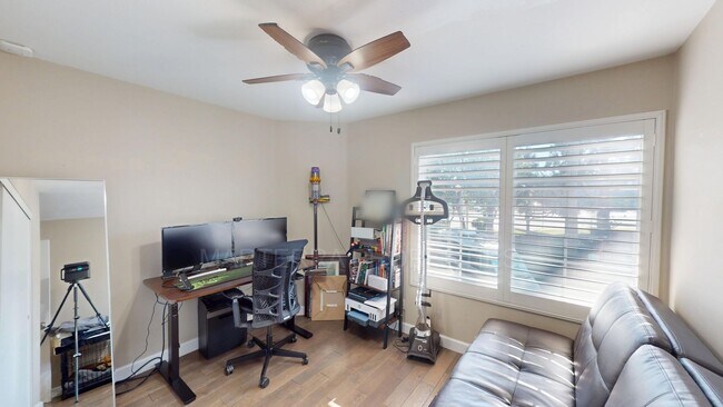 Building Photo - Beautiful 2-Bedroom/2-Bathroom Townhome