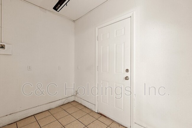 Building Photo - 2427 S 126th E Ave