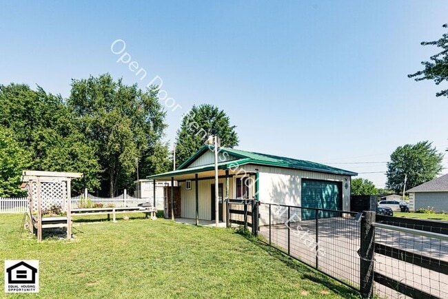 Building Photo - 3420 S 1075 E