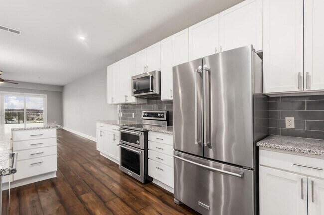 Building Photo - 5339 Highpointe Lakes Dr