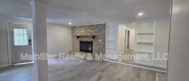 Building Photo - 100 Southburn Dr