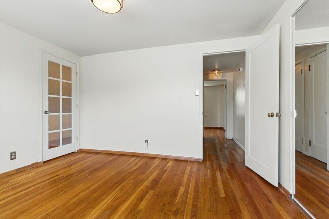 Building Photo - Gorgeous Brick Home Near Audubon Park