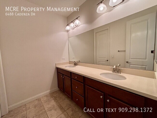 Building Photo - 6488 Cadenza Dr