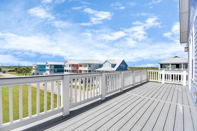 Building Photo - 3803 Neptune