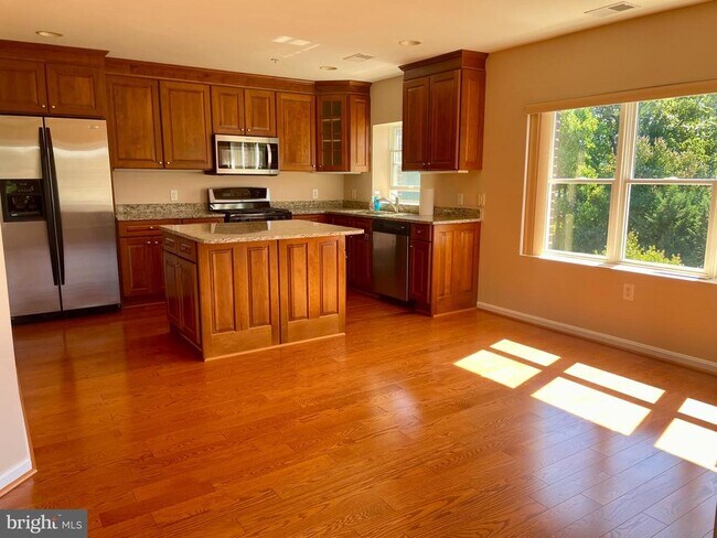 Building Photo - 12251 Roundwood Rd