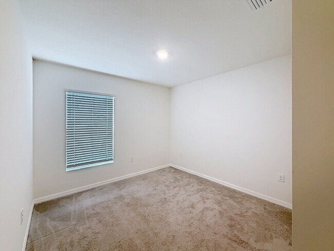 Building Photo - 3210 Suncoast Plains Dr