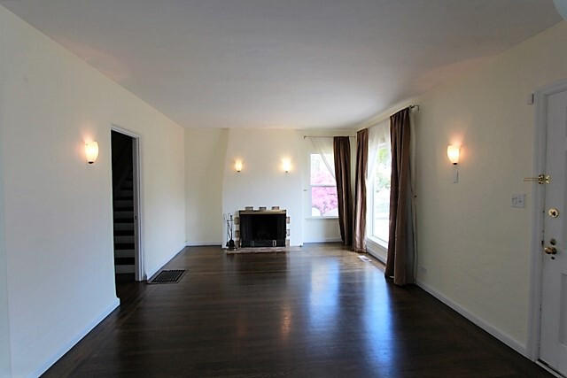 Building Photo - 2 Bedroom Dimond District Spanish Style Bu...