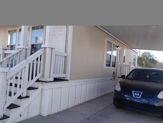 Building Photo - 7300 N 51st Ave