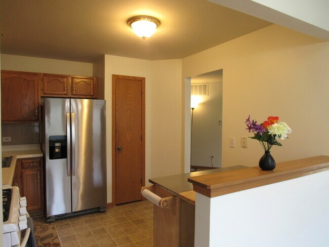 Building Photo - 28 Ashburn Ct