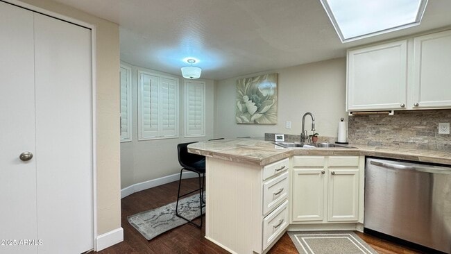 Building Photo - 15020 N 40th St