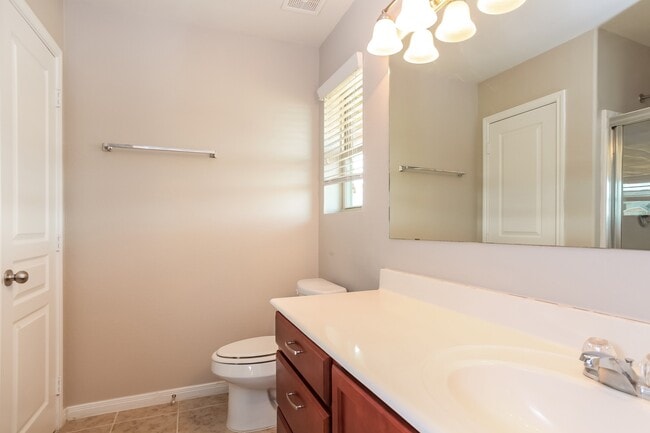 Building Photo - 6450 Dayridge Ln