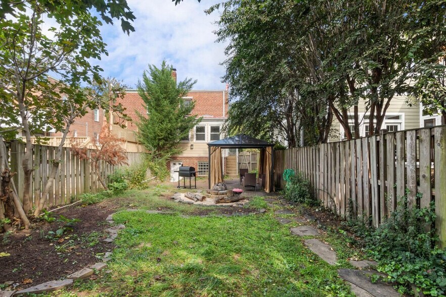 Building Photo - 505A E Alexandria Ave