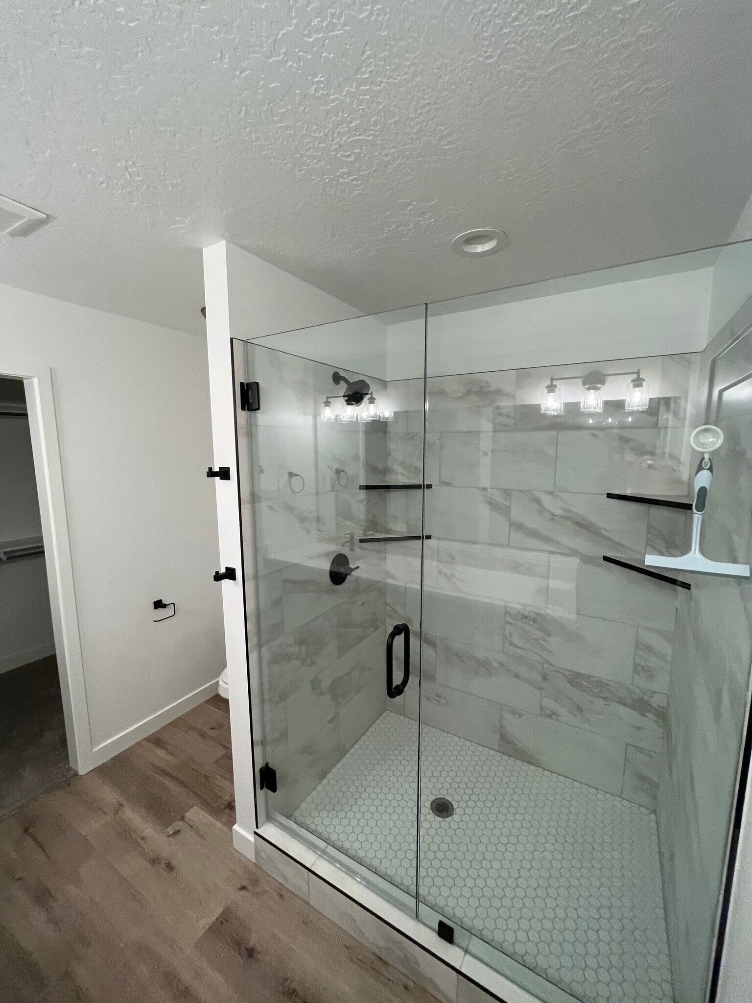 Building Photo - 520 S Orchard Dr