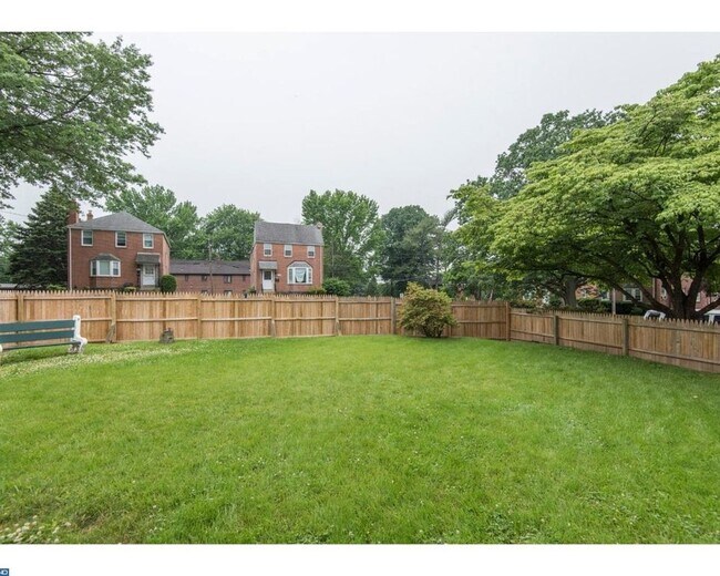 Building Photo - 4236 Valley Rd