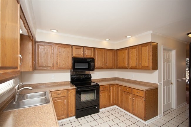 Building Photo - 5250 Rustic Way