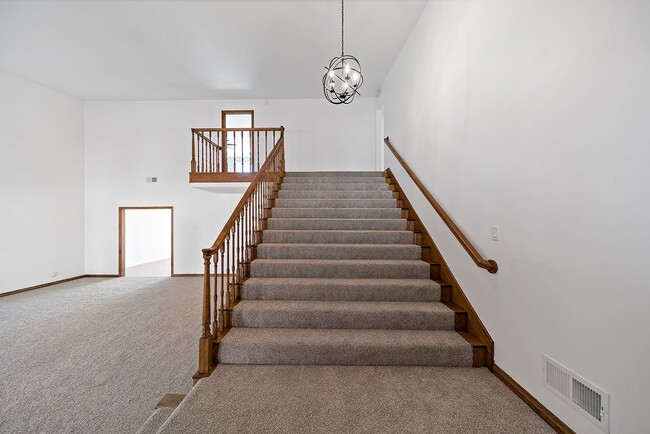 Building Photo - Ocean View Home