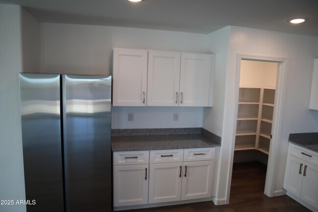 Building Photo - 1267 W Flowstone Trl