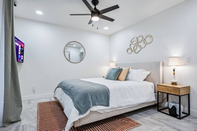 Building Photo - 131 Mescal Loop