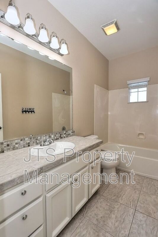 Building Photo - 2040 San Esteban Cir