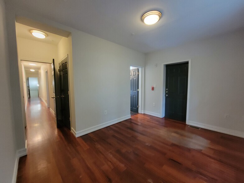 Building Photo - 1504 N 18th St