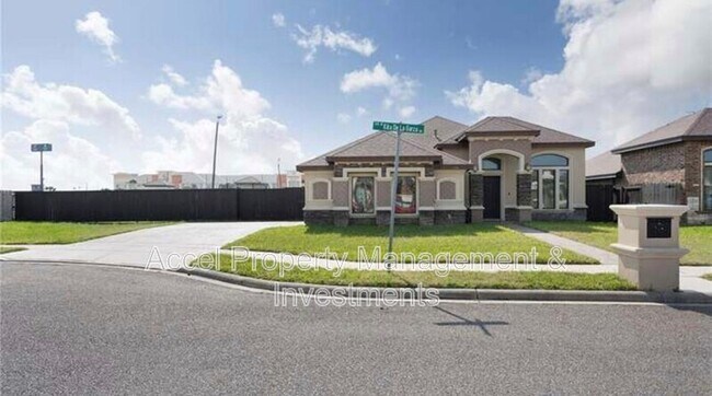 Building Photo - 312 Kika De La Garza St