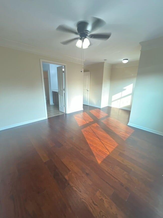 Building Photo - 1334 Kingston Trail
