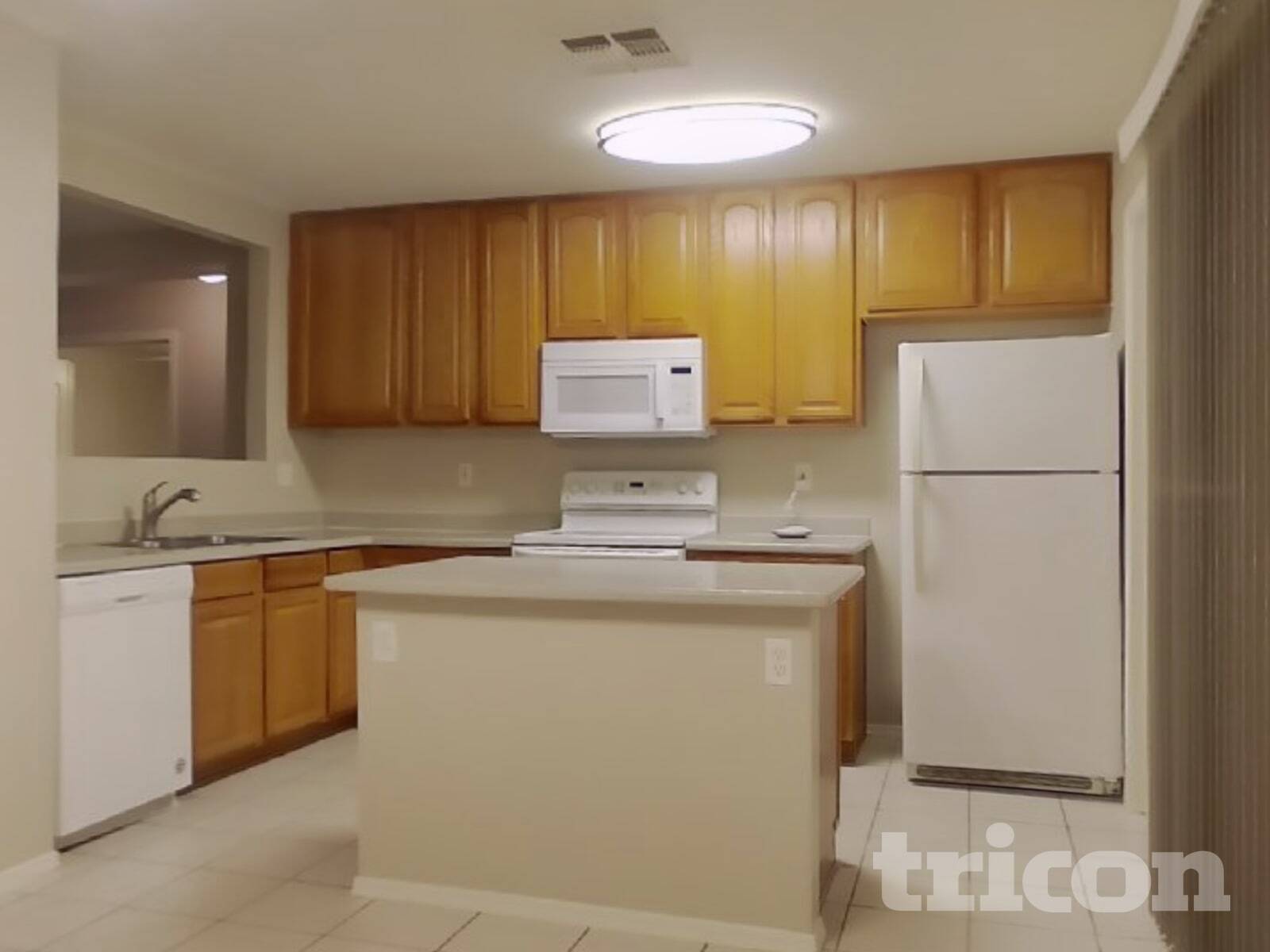 Building Photo - 11522 W Charter Oak Rd