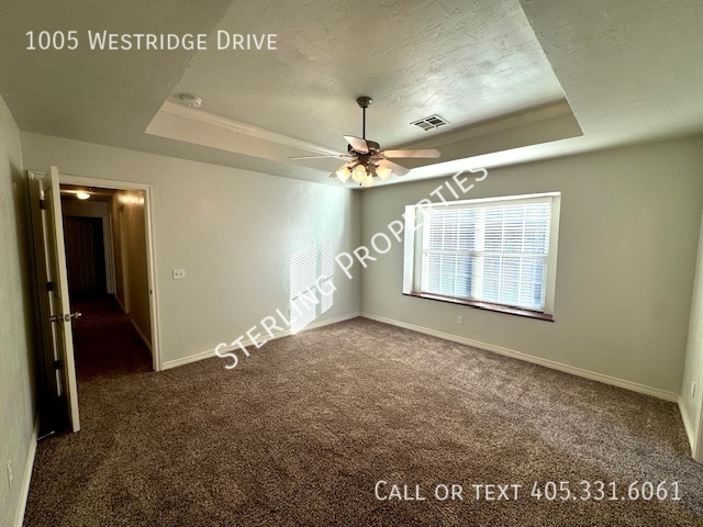 Building Photo - 1005 Westridge Dr