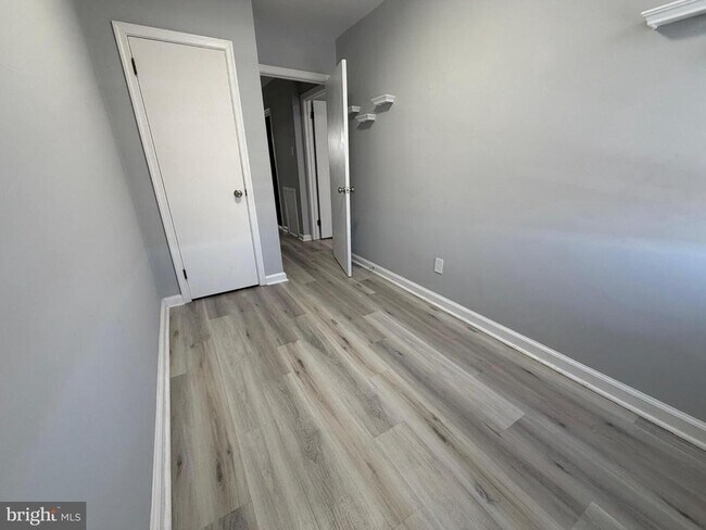 Building Photo - 1717 Danforth St