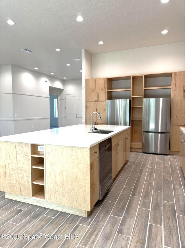Building Photo - 2821 Edington Dr
