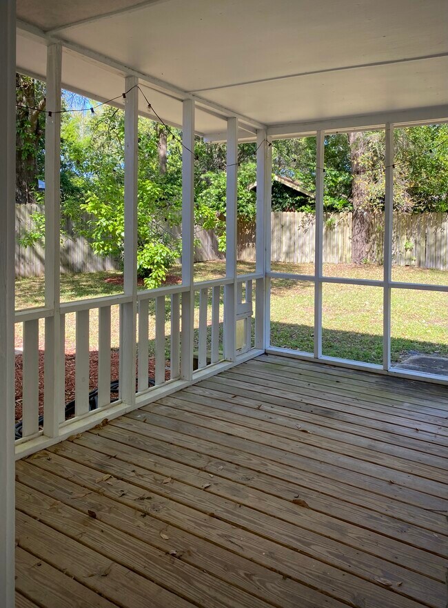 Building Photo - 420 Stonehenge Dr