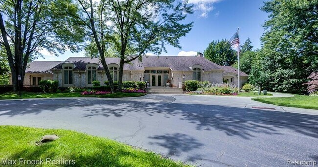 Building Photo - 1131 Timberview Trail