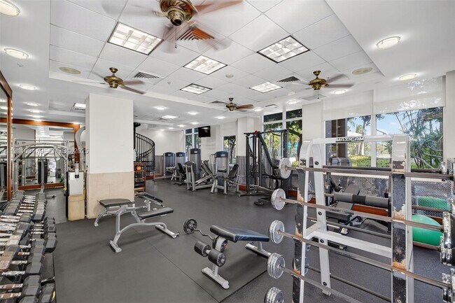 Building Photo - 19501 W Country Club Dr