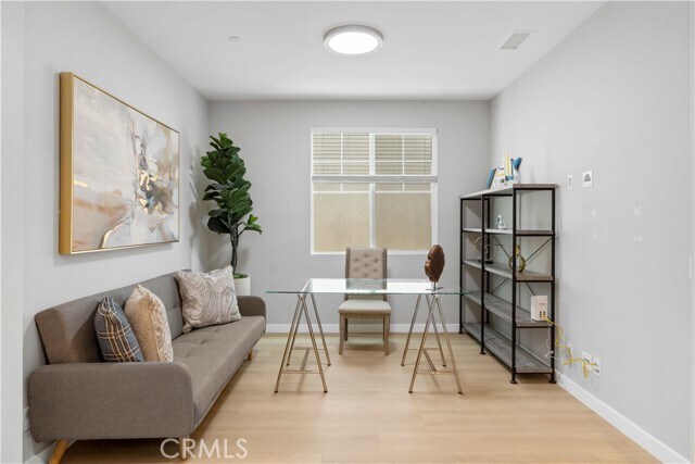 Building Photo - 136 Modjeska