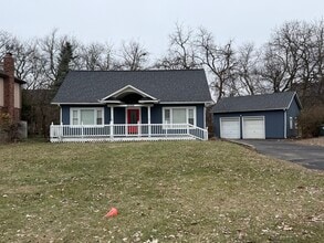 Building Photo - 10S328 Jamie Ln