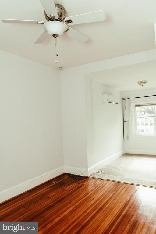 Building Photo - 636 Kenyon St NW