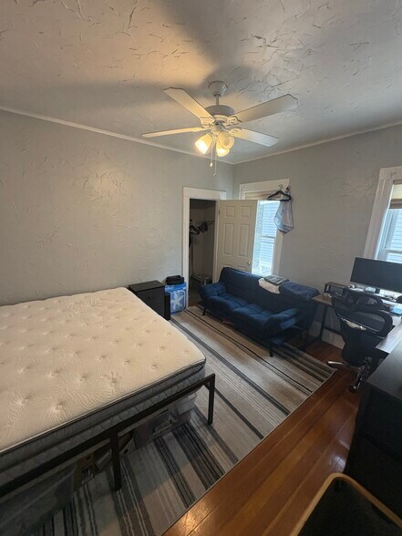 Building Photo - 50 Bromfield Rd