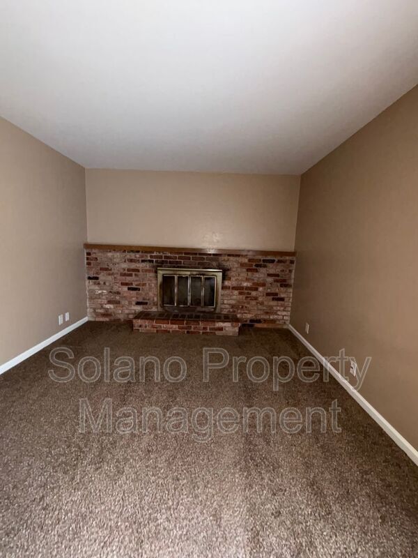 Building Photo - 1992 Oxford Dr