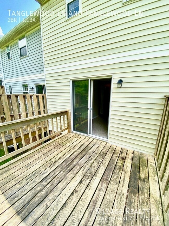 Building Photo - 442 Tanglewood Ln