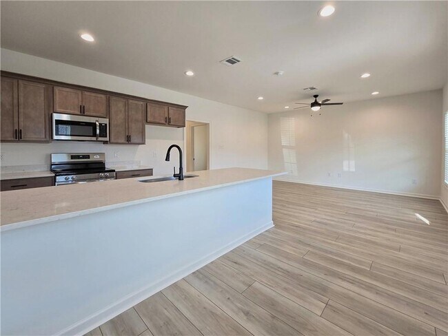 Building Photo - 71752 Spike Dr