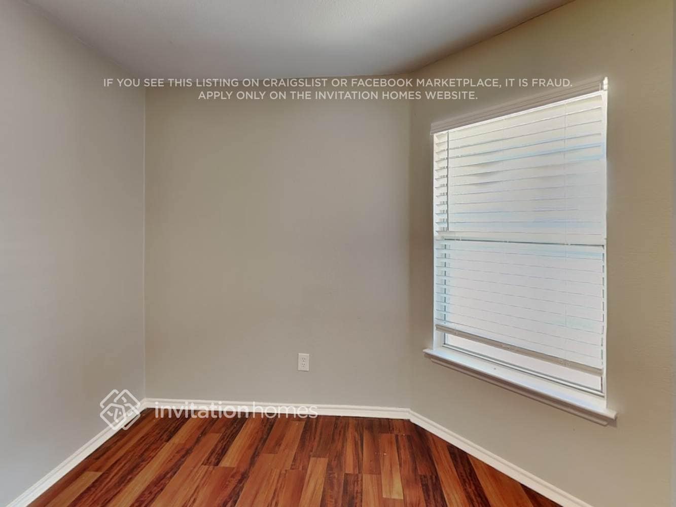 Building Photo - 1919 Carriage Club Dr