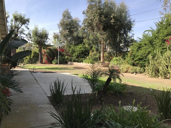 Building Photo - 2132 Dons Way