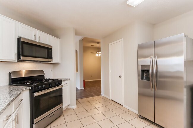 Building Photo - 16310 Great Forest Ct