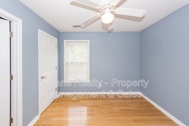 Building Photo - 112 Tanglewood Cir