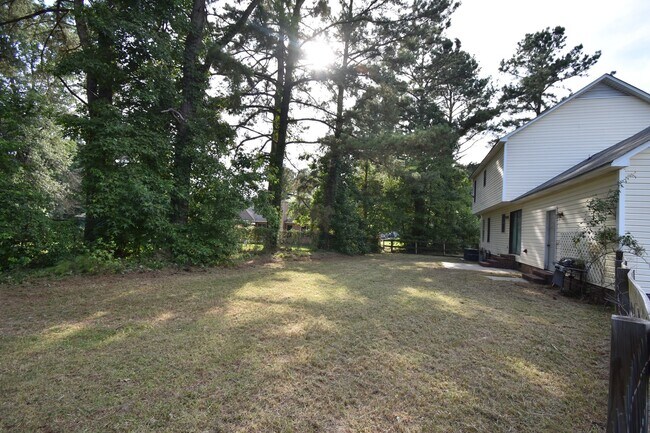 Building Photo - 202 Cobblestone Ct